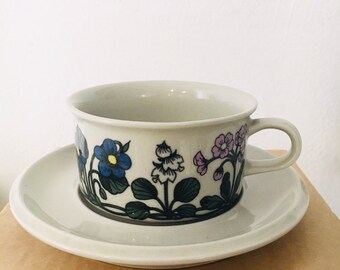 Arabia Finland tea cup named " Flora", Esteri Tomula