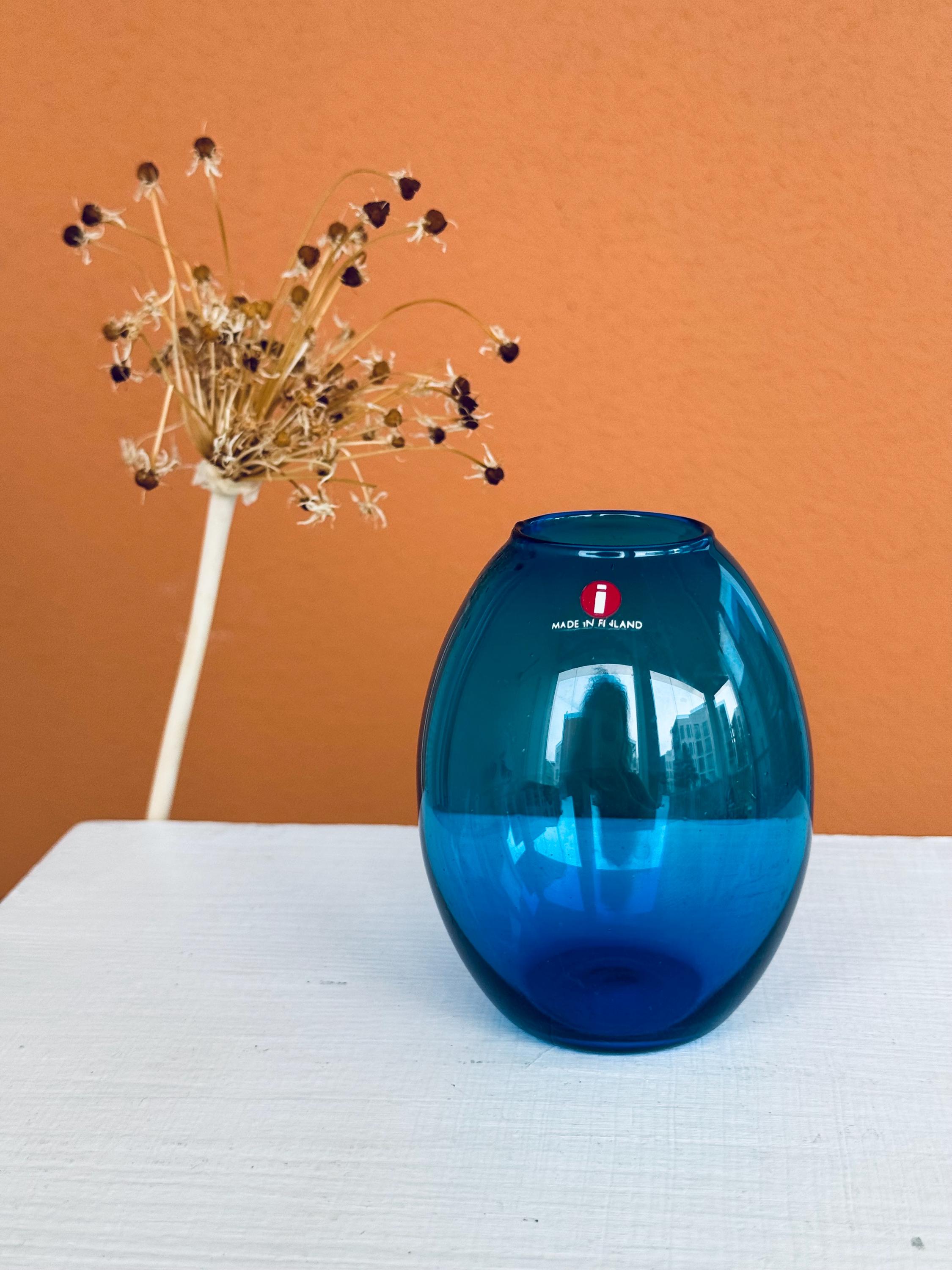 Beautiful/ Elegant/ Blue Glass Vase 2797 Designed by Tapio