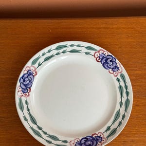 Unseen /Rare/vintage Arabia Finland hand painted ceramic plate  by Raija Uosikkinen Made in Finland