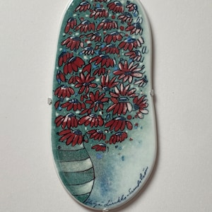 Vintage Arabia Finland ceramic screen Printing art wall plate named ”Lämpimät ajatukset (warm thoughts)” by Heljä Liukko-Sundström, 1996