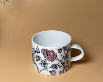 Mug Runo en céramique Arabia Finland conçu par Heini Riitanhuhta