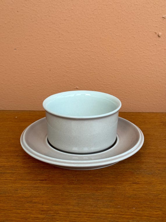 Excellent vintage condition/Vintage Arabia Finland  suger bowl named "Koralli" by Ulla Procope