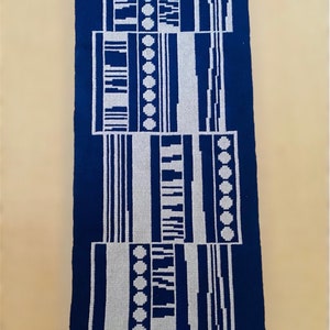 Joyful vintage abstract Finnish woolen tapestry  (Täkänä ) designed by Raija Gripenberg, handmade in Finland in 1960s