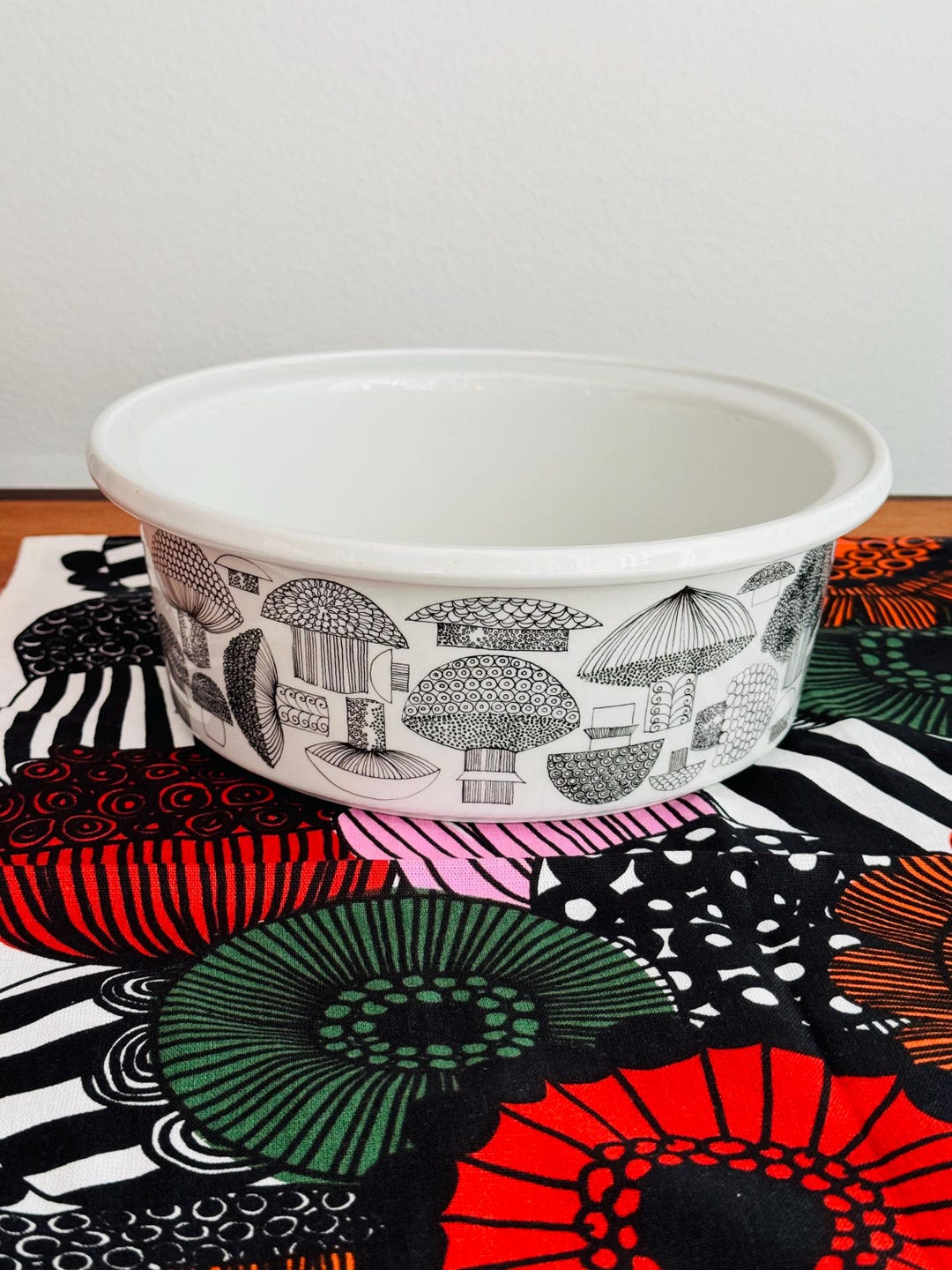 Super Rare/ Collectible Vintage Arabia “tatti” Mushroom Container