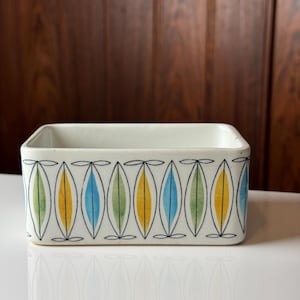Super rare/Arabia Finland ceramic butter container named “Korona“, designed by Kaj Franck, 1950s, Made in Finland