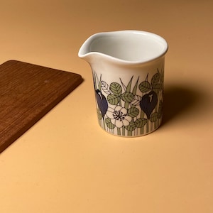 Vintage Arabia Finland creamer named “Krokus&quot;, designed by Peter Winquist, 1970