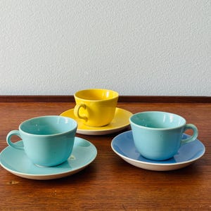 Set of three vintage Arabia Finland ceramic coffee cup set Maija designed by Olga Osol, 1970, made in Finland