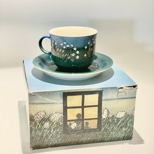 Vintage Arabia Finland mom tea cup  with original box  by Heljä Liukko-Sundström, 1977, Made in Finland