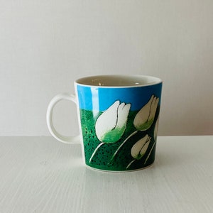 Vintage Arabia Finland ceramic mug named “Always Beautiful ” by Heljä Liukko-Sundström，2010, made in Finland