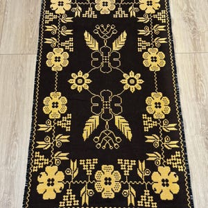 A festival and Joyful floral vintage Finnish woolen tapestry  (Täkänä ) handmade in Finland by Lapuan Kankurit, 1960s