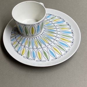 Rare / great condition vintage Arabia Finland ceramic coffee cup set named “Korona&quot;, designed by Kaj Franck, 1950s, Made in Finland