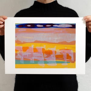 Arte astratta gialla, stampa di mare e sabbia, regalo per lei
