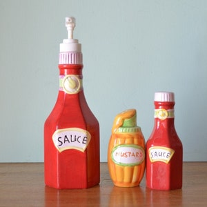 Kitsch salt and pepper shakers & sauce dispenser 1wtpl