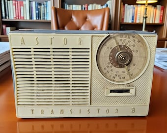 ヴィンテージ Astor トランジスタ 8 ラジオ ポータブル グレー ホワイト MCM