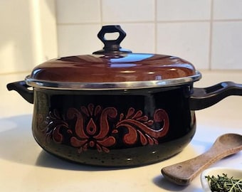 Vintage Enamelled Casserole Dish Brown Baroque saucepan 26cm Asta Style