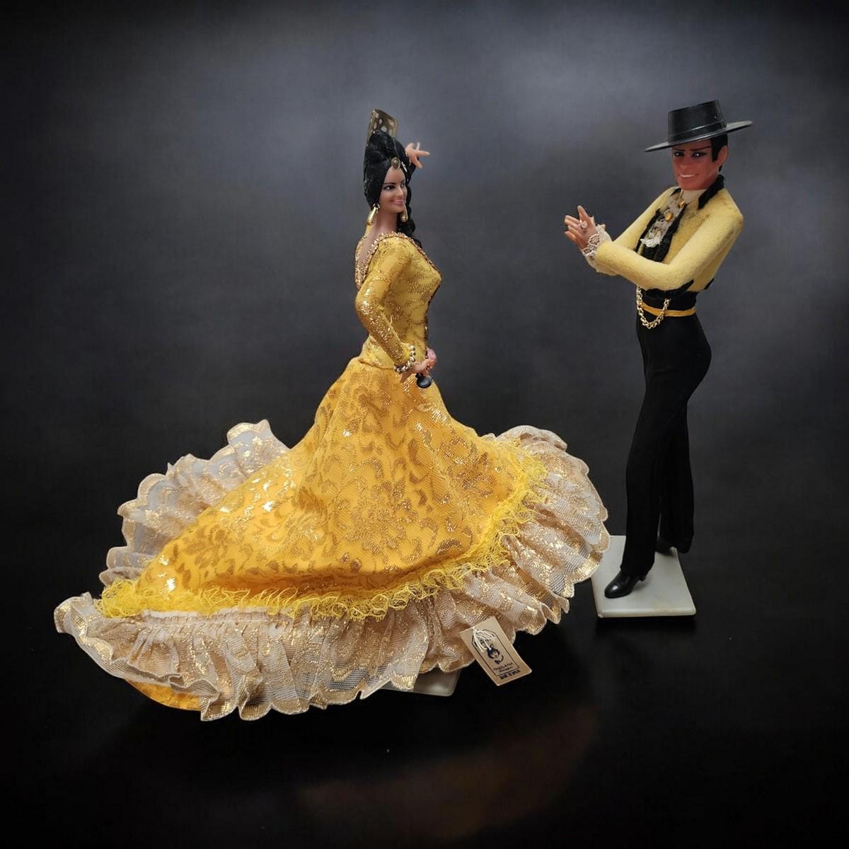sale☆ニューヨーク画家　フラメンコ Vintage 2-piece Marin Chiclana Plastic Spanish Flamenco