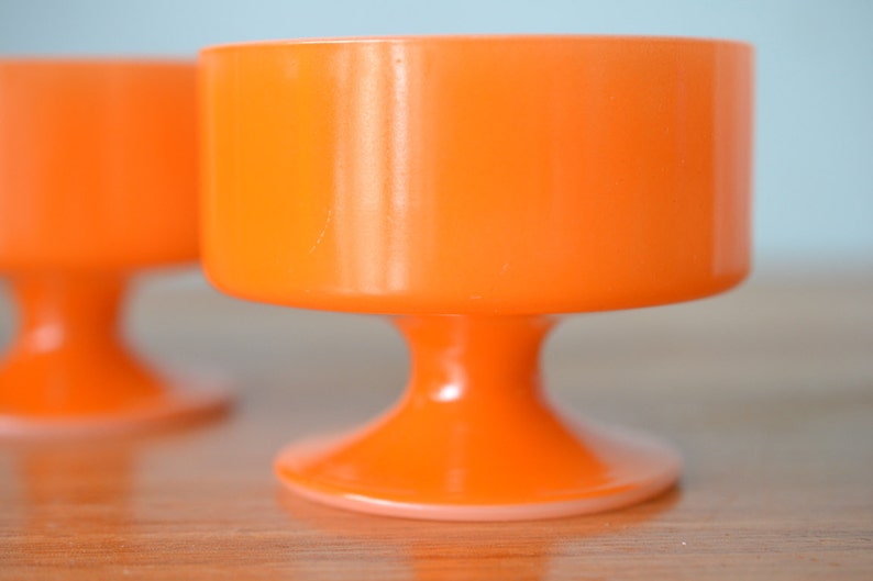 Vintage dessert bowls cups orange USA ramekins pyrex ramekins