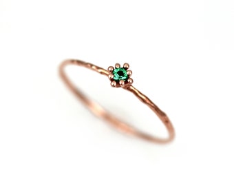 Emerald Flower Ring, Emerald Ring, 14K Emerald Ring, Gold Emerald Ring, Natural Emerald Ring, Emerald Engagment Ring, Mei Birthstone Ring