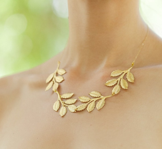 VINTAGE TRIFARI HEAVY GOLD PLATED LEAF PATTERN NECKLACE WITH MATCHING  EARRINGS | eBay