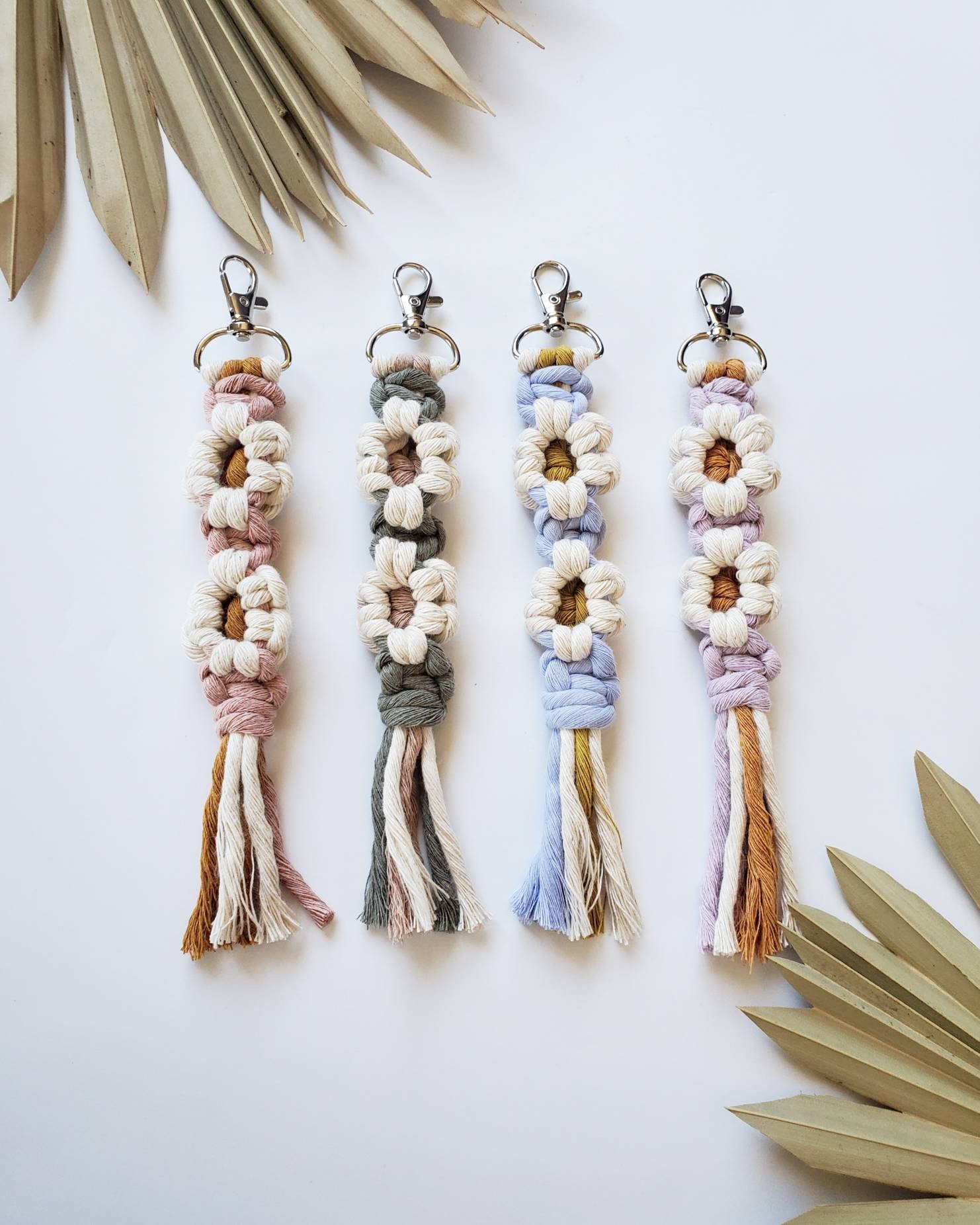 1 Macrame Daisy Keychain | Macrame Keychain | Boho Keychain | Bag