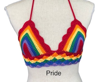 Gehaakte crop top Pride: katoenen festivaltopje met halternek