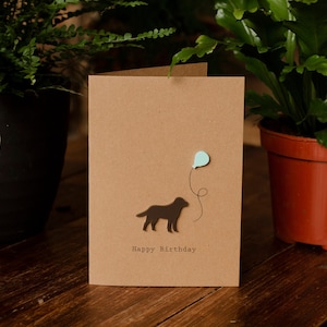Herzlichen Glückwunsch zum Geburtstag / Chocolate Labrador / Luxus Karte / Personalisiert