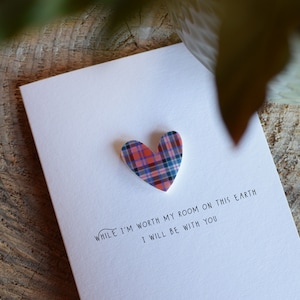 Sarò con te / Biglietto di auguri di lusso con cuore in tartan scozzese