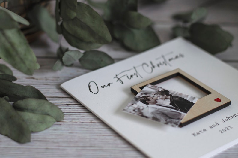 OUR FIRST VALENTINE'S Day / Gepersonaliseerde luxe polaroidkaart / Voeg je eigen foto toe afbeelding 2
