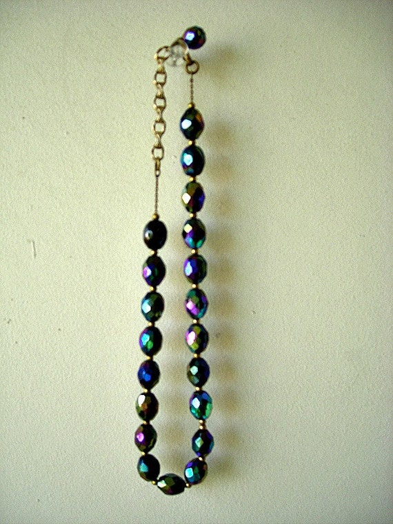 Beautiful Blue Faceted Necklace - image 5