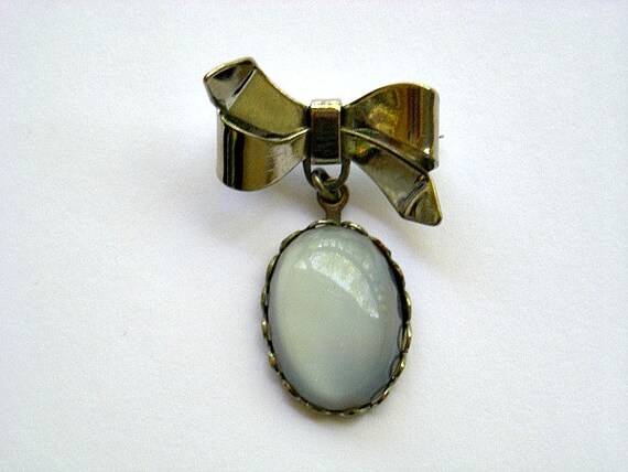 Vintage Moonstone Pin with Silver Finish Bow - image 2