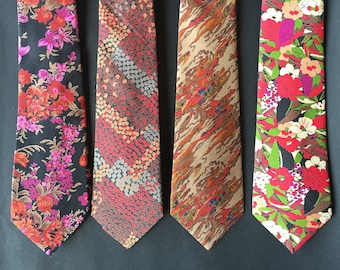 Thai Silk Floral Necktie, Retro Mod Style (9x142cm)