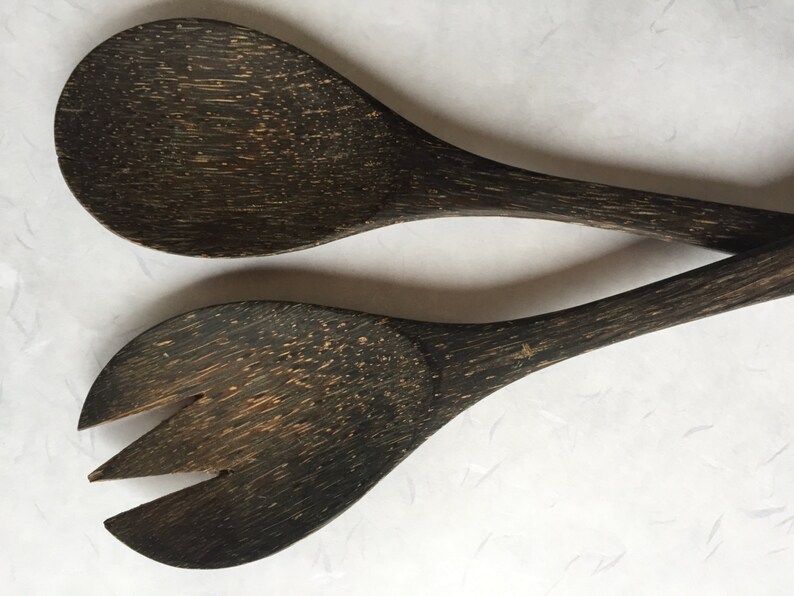 Coconut carved Indonesian Tongs 70/'s Wooden Hand carved Salad Tongs Wooden Fork Spoon Salad Tongs Vintage Hand Carved Salad Servers