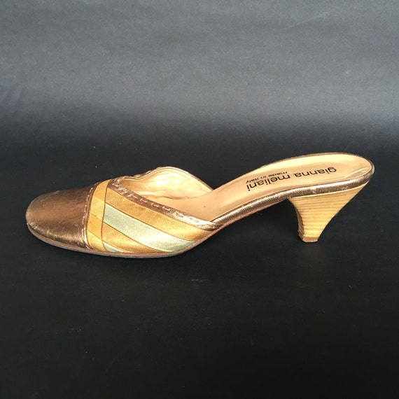 Gianna Meillani doré en cuir haut talon 6 cm sandales, pantoufles mariage en cuir en bois élégant, mariée accessoires en or 35 UE, 4'5 US, 2'5 UK | Online Shop
Gianna Gianna Gianna Meillani doré en cuir haut talon 6 cm sandales, pantoufles mariage en cuir en bois élégant, mariée accessoires en or 35 UE, 4'5 US, 2'5 UK | Online Shop
f235a1