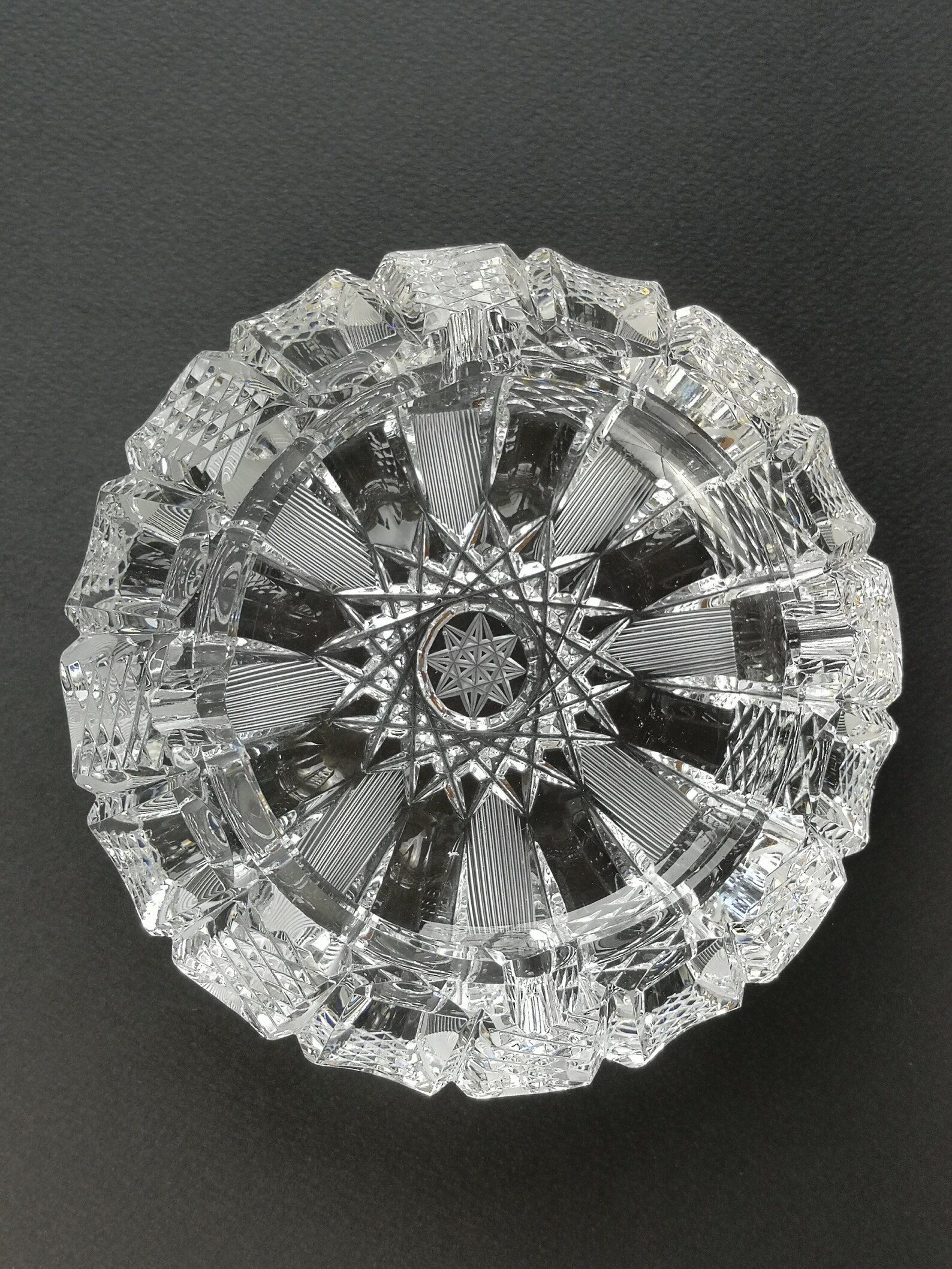 ROGAŠKA Crystal Cut Rare Stunning Luxurious Large Midcentury Slovenian