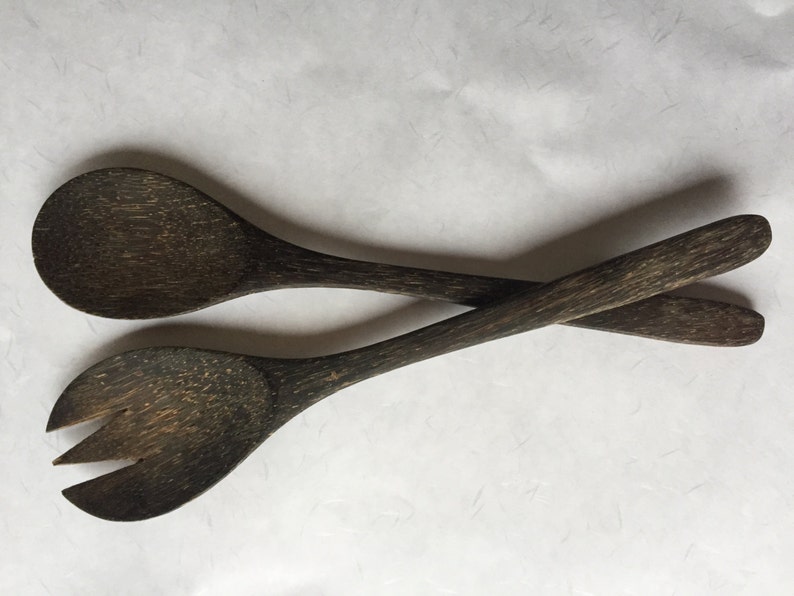 Coconut carved Indonesian Tongs 70/'s Wooden Hand carved Salad Tongs Wooden Fork Spoon Salad Tongs Vintage Hand Carved Salad Servers