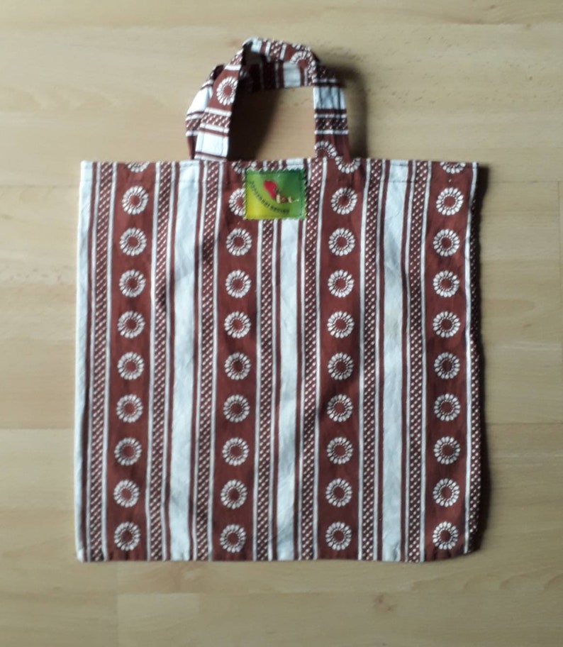 Pouch shoulder bag bag fabric bag brown white patterned ornaments flowers vintage