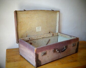 Attach Bottom Of Stool To The Bottom Of The Suitcase And