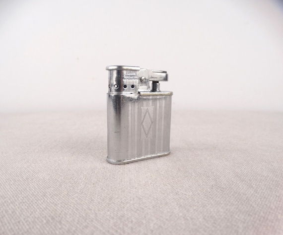 cigarette lighter cost Vintage Leica Lighter, RARE!, 1930's-1940's, 2" B59-7-10 Zinc+Aluminum 50 x Disposable Cigarette Lighters