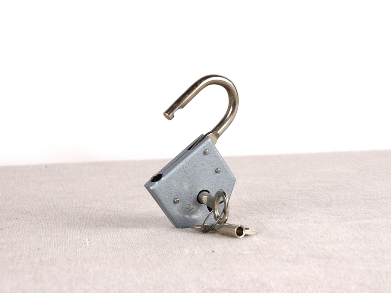 Elzett no 2 Padlock Metal Padlock Lock with Keys Old Working Padlock Antique Love Padlock Love Lock Old Lock Heart Lock Metal Lock