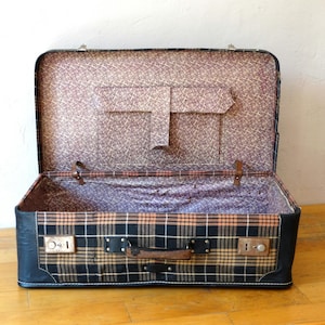 Old Valise, Travel Suitcase, Old Luggage, Train Case, Suitcase, Luggage Decor, Antique Luggage, Trunk, Antique Valise, Travel Trunk