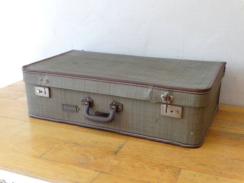 Old Travel Valise, Grey Suitcase, Old Luggage, Train Case, Old Suitcase, Luggage Decor, Antique Luggage, Trunk, Grey Valise, Travel Trunk image 4