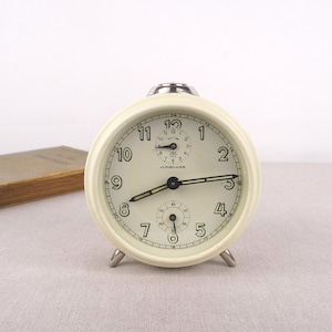 Vintage Junghans Clock, Working Alarm Clock, Junghans Timepiece, Table Clock, Night Clock, Retro Manual Clock, Wind Up Clock, Bedroom Clock