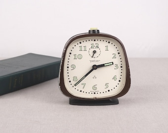 Vintage Peter Clock, Retro Wind Up Clock, Old Timepiece, Night Clock, Clock Parts, Parts for Clock, Old Mechanical Clock, Manual Table Clock