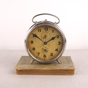 Rare Junghans Made in Italy Clock, Antique Junghans Clock Parts, Antique Timepiece, Junghans Alarm Clock, Table Clock, Old Bedside Clock,