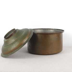 Casseruola di rame antica con coperchio, pentola di rame, casseruola di rame, pentola da cucina, padella da forno, padella per marmellata, vecchio calderone di rame, arredamento in rame da cucina