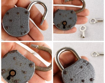 ヴィンテージエール南京錠、鍵付き丸型ドイツ錠、素朴な金属 - Etsy 日本