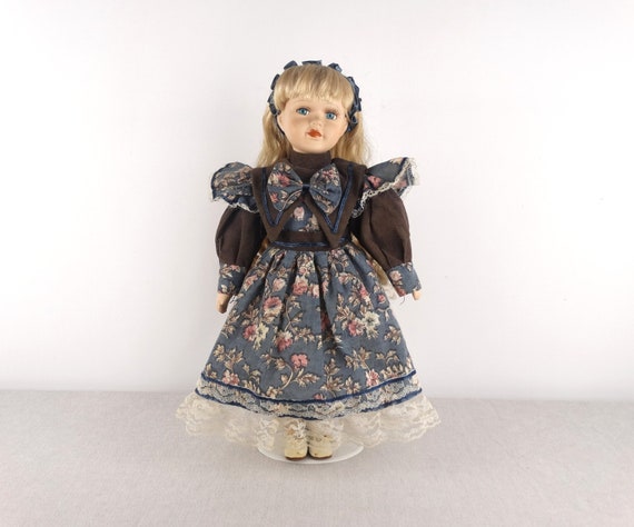 Poupée En Porcelaine Vintage - 40 Cm - Habillée - Années 70 - Rare