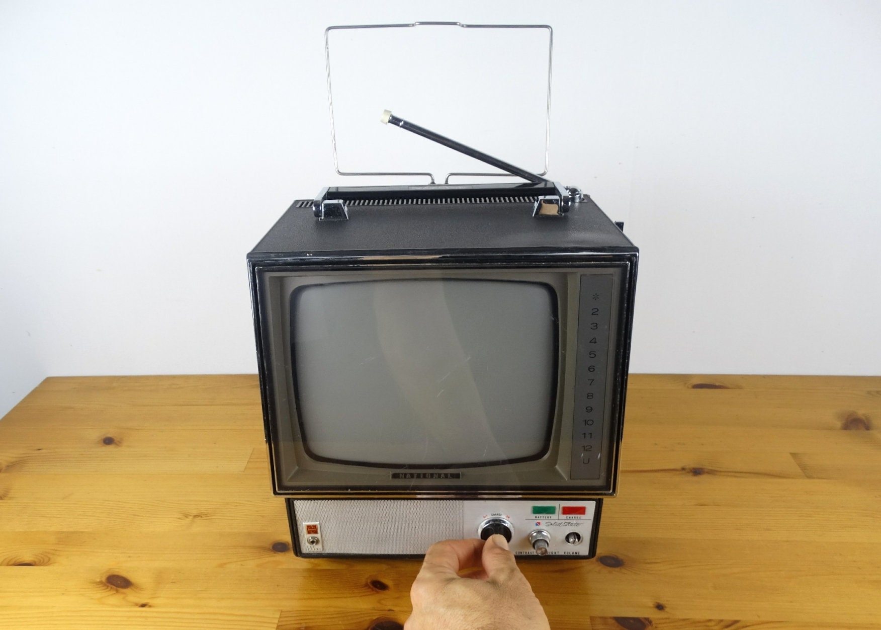 1970, National TR 932B TV for Parts, Retro Television