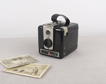 Kodak Brownie Flash Camera, Kodak Brownie Camera, Box Camera, Photo Camera, Bakelite Camera, Kodak Pathe, Old Camera, French Kodak Brownie