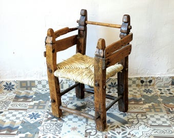 Silla de niños antigua, Cortijo silla, silla bebé, silla de madera para niños, primitivo silla, país antiguo silla para bebés, los niños